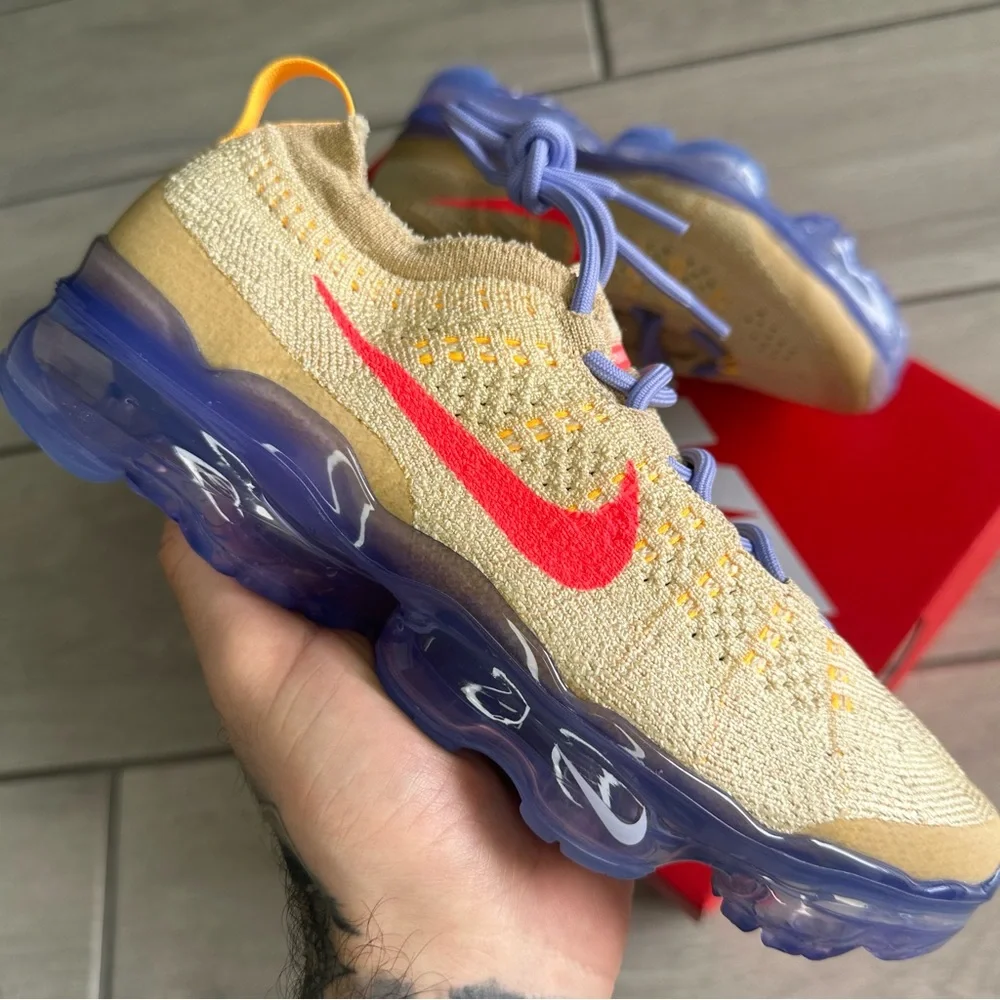 NIKE AIR VAPORMAX 2023 CREAM PUPRLE - Picture 1 of 4